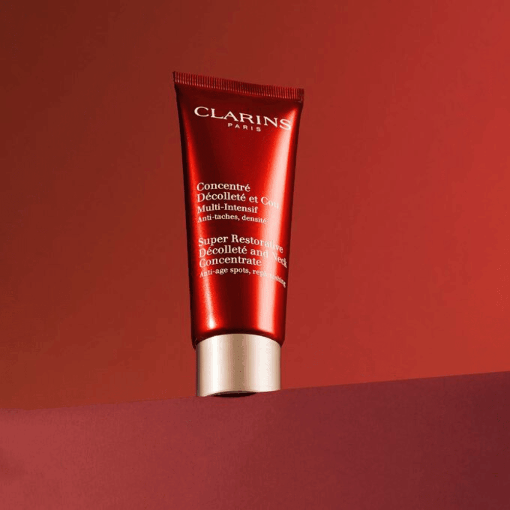 Clarins Creme Anti-idade para Pescoço e Colo Super Restorative Concentrate