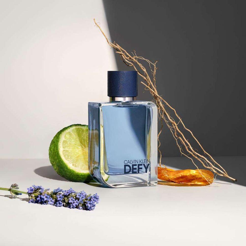 Calvin Klein Kit Calvin Klein Defy Eau de Toilette Masculino + Shower Gel